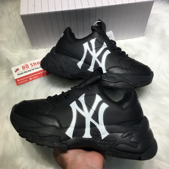 MLB NEW YORK YANKEES BLACK BIG BALL CHUNKY A