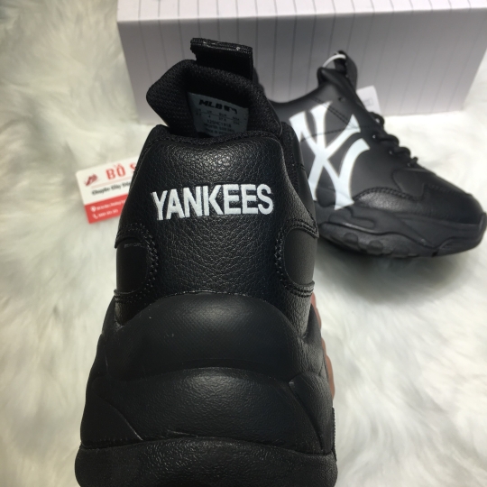 MLB NEW YORK YANKEES BLACK BIG BALL CHUNKY A