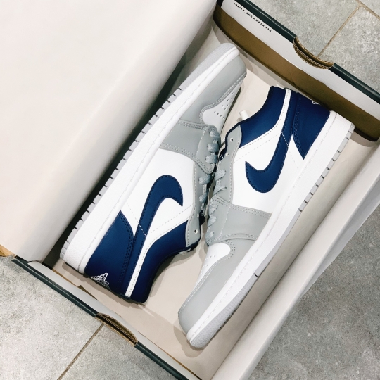 NIKE AIR JORDAN 1 LOW STEALTH FRENCH BLUE