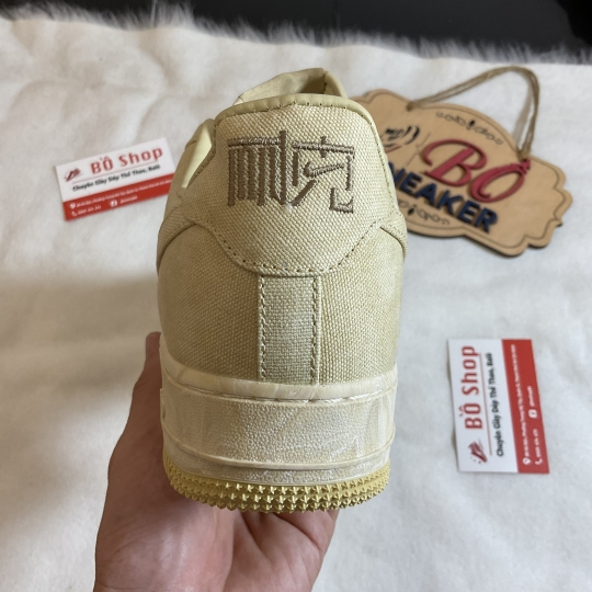 NIKE AIR FORCE 1 LOW NAI-KE TAN CANVAS