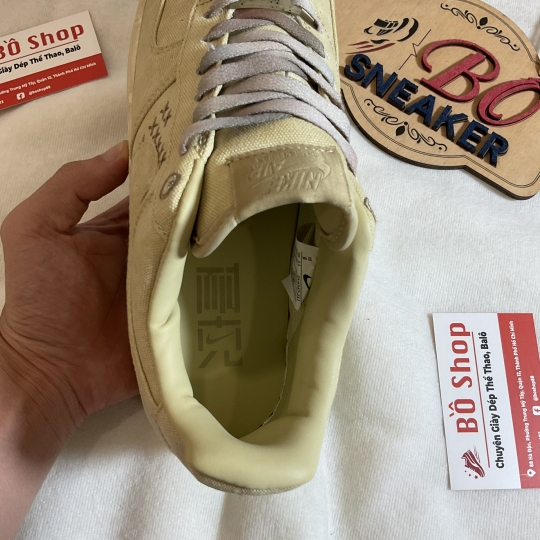 NIKE AIR FORCE 1 LOW NAI-KE TAN CANVAS