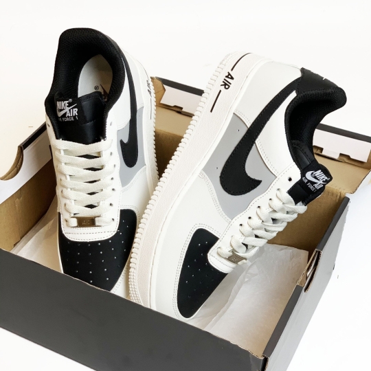 NIKE AIR FORCE 1 UPSTEP BLACK WHITE CASUAL SPORT