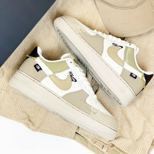 NIKE AIR FORCE 1 LOW 07 LX TAN BLING